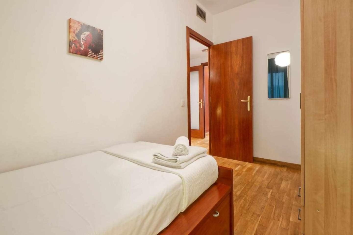 Appartamento Comfortable 4 2bath W Balcony