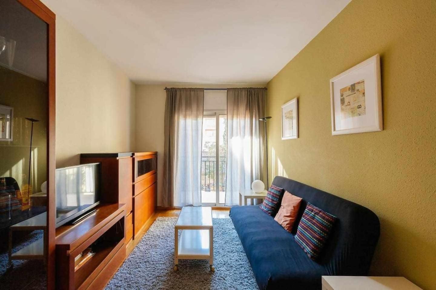 Comfortable 4 2bath W Balcony * Barcellona